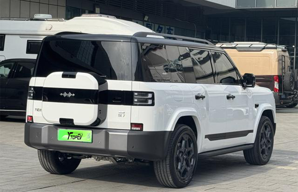 Used 2025 Titanium 7